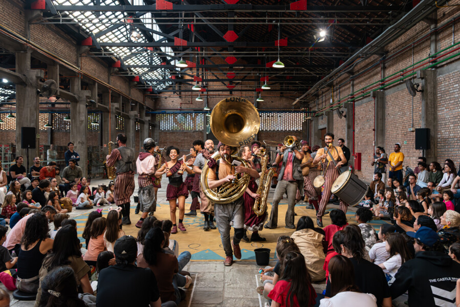 circuito-sesc-de-artes-chega-a-carapicuiba-com-programacao-gratuita-no-dia-25-de-abril