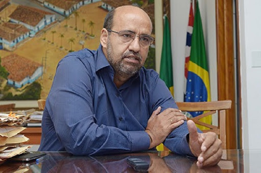 prefeito-sergio-ribeiro-propoe-saida-para-preservar-familias-da-savoy