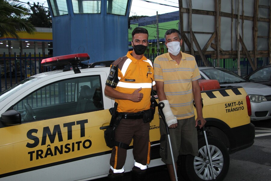 vitima-de-acidente-reencontra-agente-de-transito-de-carapicuiba-que-ajudou-a-salvar-sua-vida