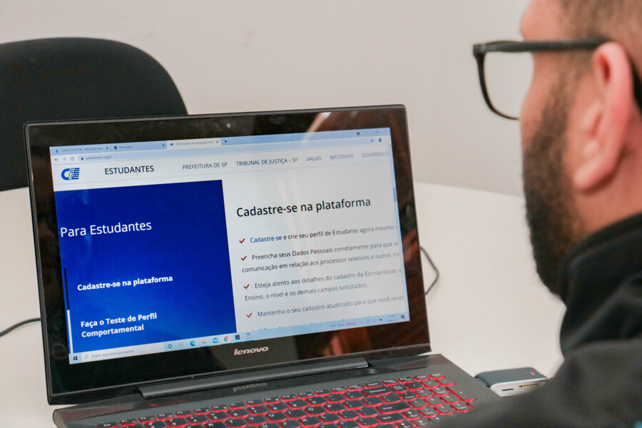 prefeitura-de-carapicuiba-abre-processo-seletivo-com-380-vagas-para-estagiario