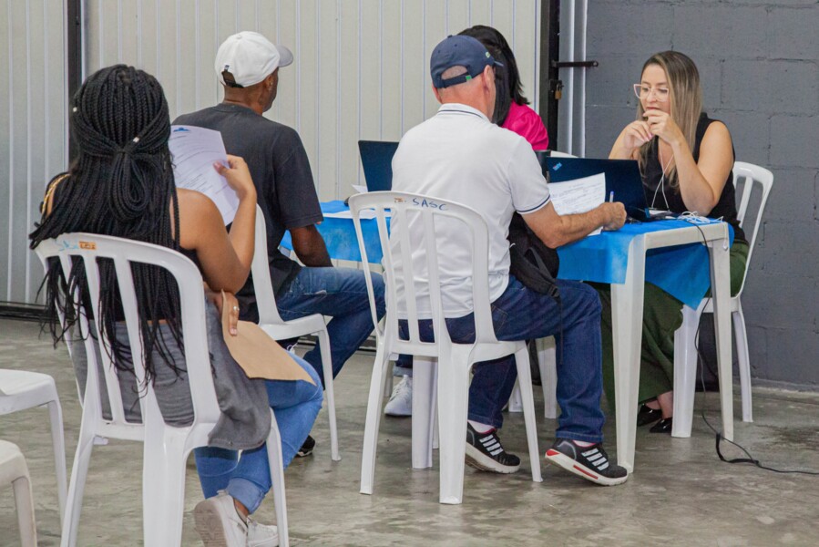 pat-itinerante-oferece-mais-de-500-vagas-de-emprego-no-ariston