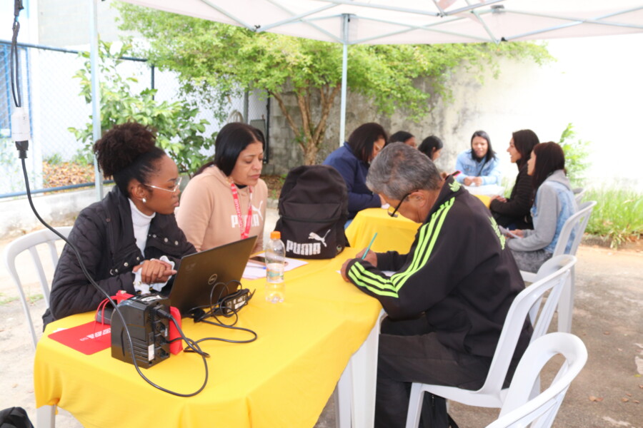 prefeitura-de-carapicuiba-leva-pat-itinerante-ao-jardim-planalto-com-mais-de-500-oportunidades-de-emprego